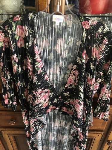 Lularoe Shirley Black & Pink Multi Roses Romantic Kimono Cover Up Small S NWT - Picture 9 of 21