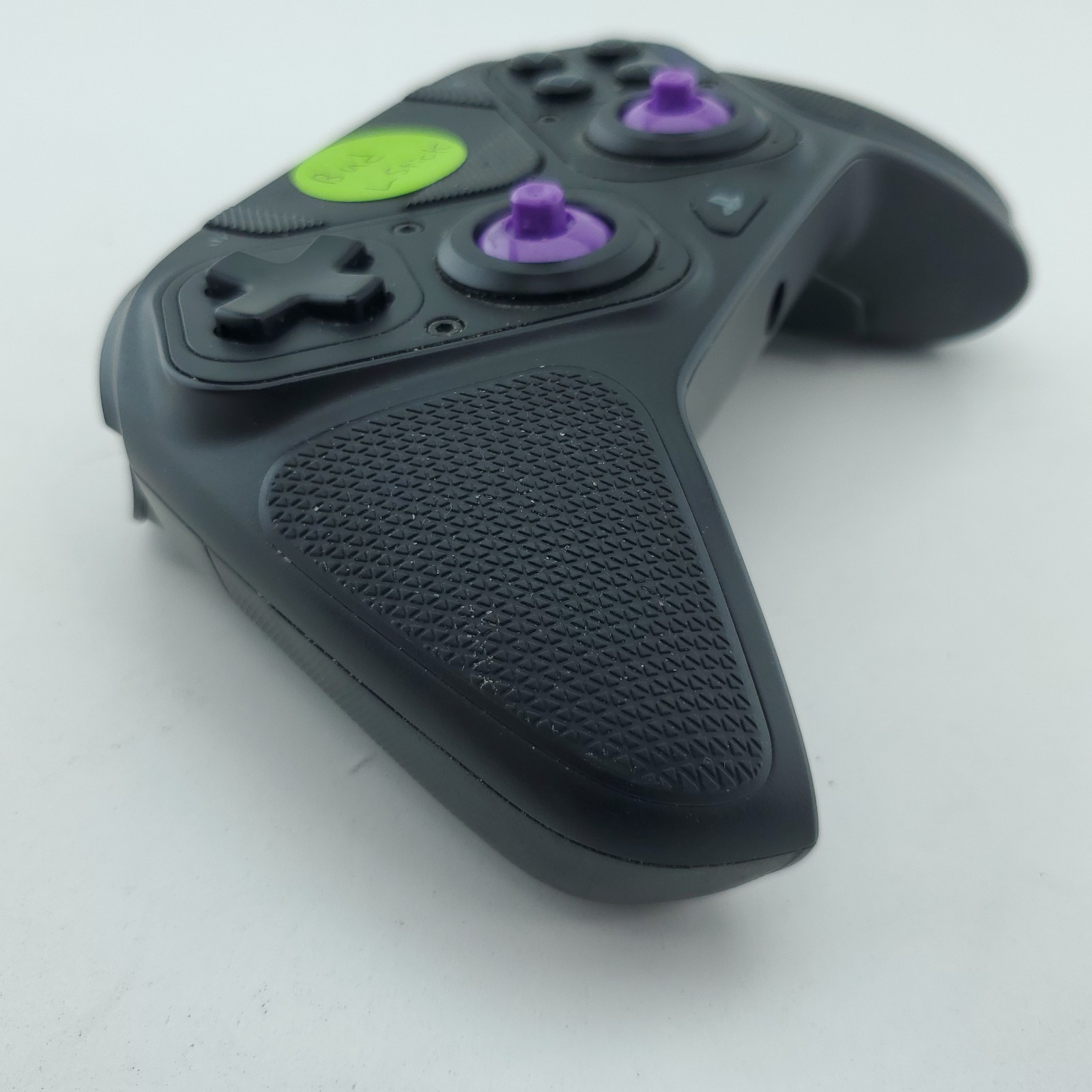 Picture 2 of 4