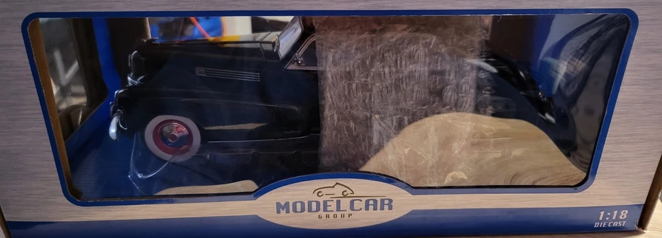 Cadillac Fleetwood Series 60 1941 coche modelo especial fundido a presión 1:18 GRP MCG 18072 Foto 3 de 4