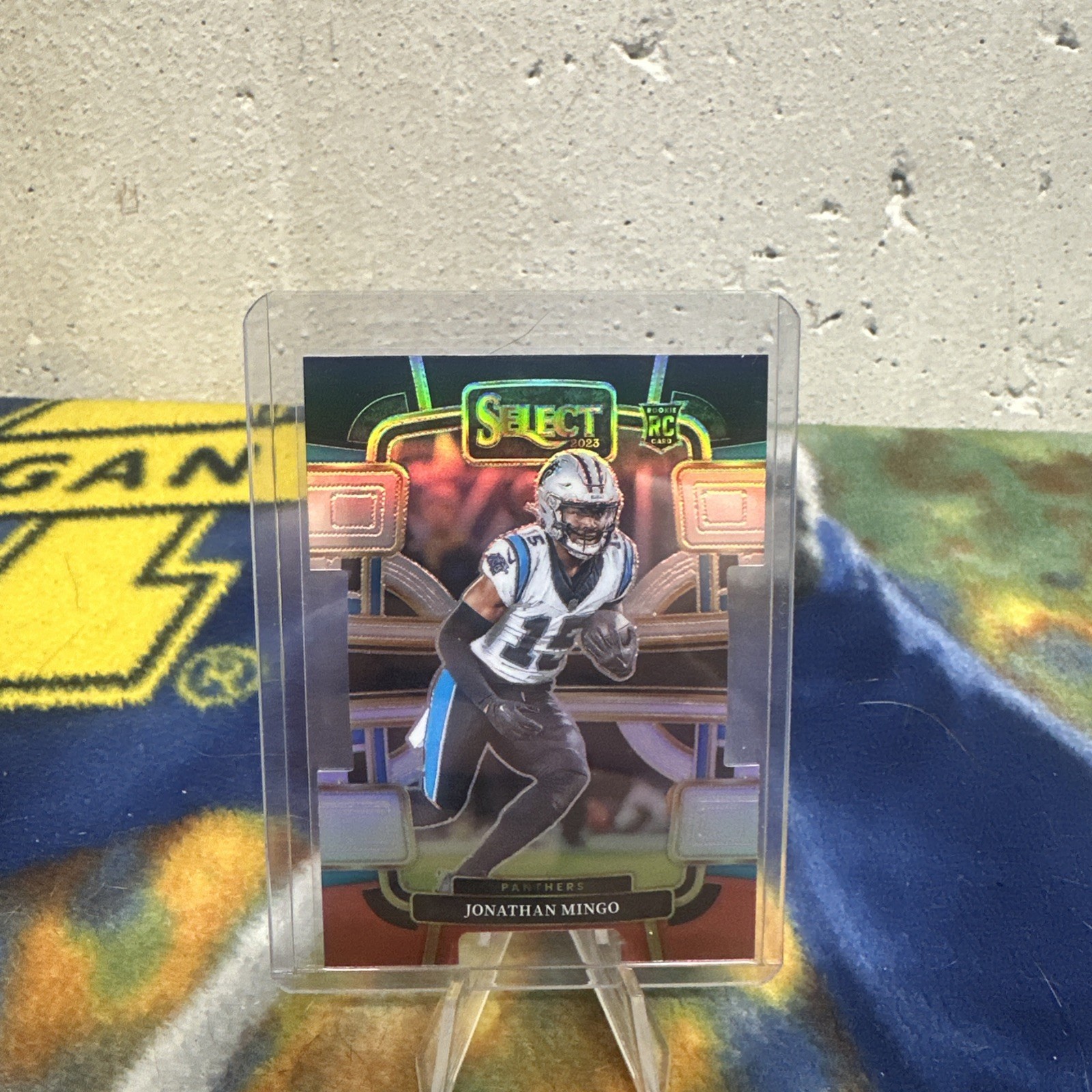 2023 Panini Select - Concourse Red & Black Prizm Die-Cut #16 Jonathan Mingo (RC)