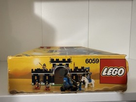 LEGO Castle: Knight's Stronghold (6059) 100% Complete W/Box & Instructions