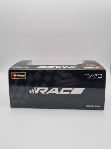 Coche de carreras fundido a presión Bburago 1:43 Porsche 911 RSR Le Mans 2020 - Imagen 3 de 6