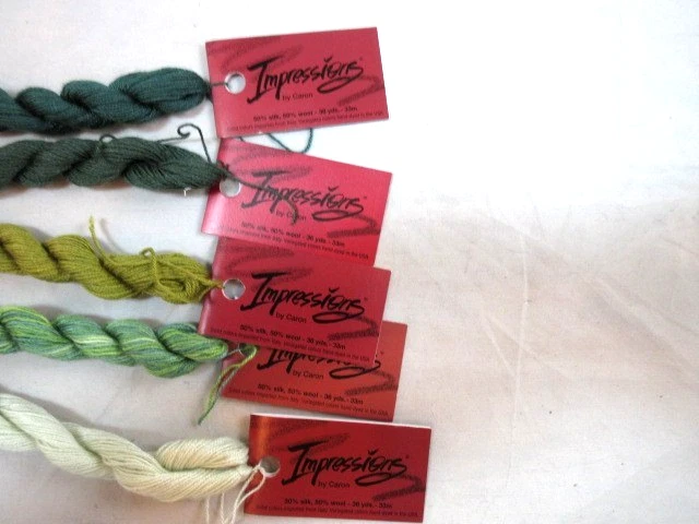 Impressions by Caron Lot of 5 Skeins Assorted Greens 36 yds. H144 - Image 2 of 3