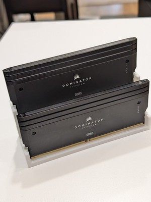 Corsair Dominator Titanium RGB 64GB 2x32GB DDR5 6400 6000 CL32 XMP 3.0 Black