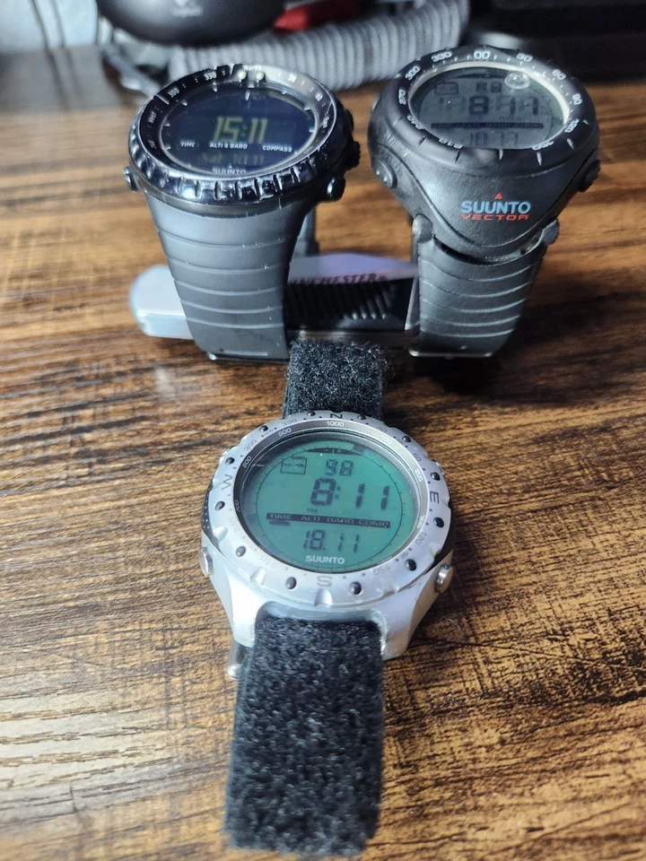 SUUNTO Watch Lot Black and Silver Military Men's Outdoor Sports Watch LOT (READ) - Image 2 of 4