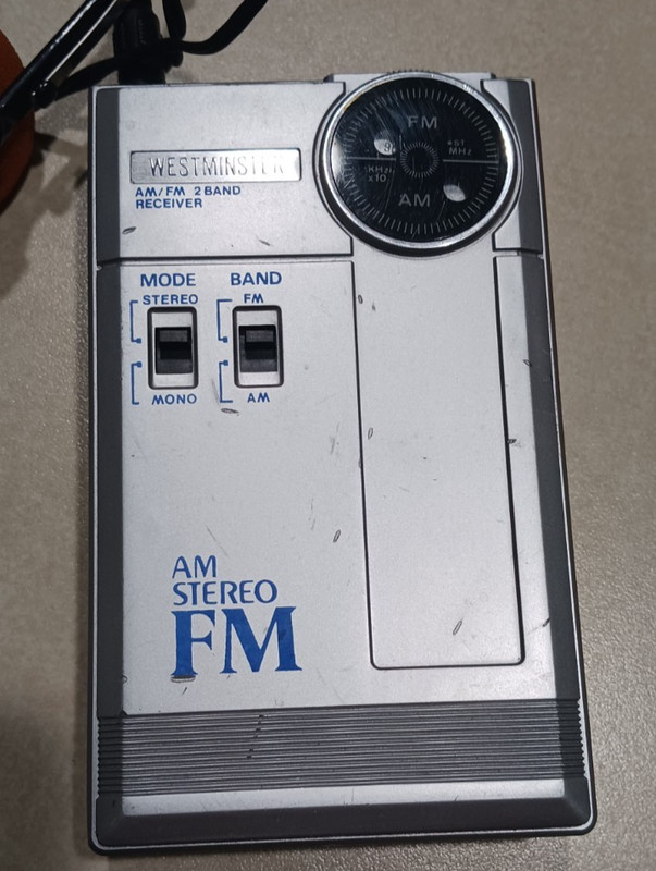 Westminster AM/FM 2 Band Receiver Stereo/Mono With Headphones UNTESTED