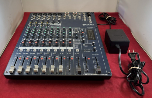 Yamaha MG124CX 12-Channel Stereo Mixer with Effects - Picture 8 of 12