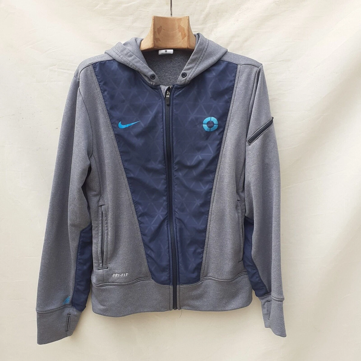 Nike football hotsell training hoodie