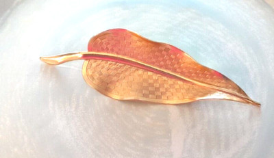 Vintage 1970's Checkered Texture Gold Tone 3'' Leaf Brooch Pin Stunning!