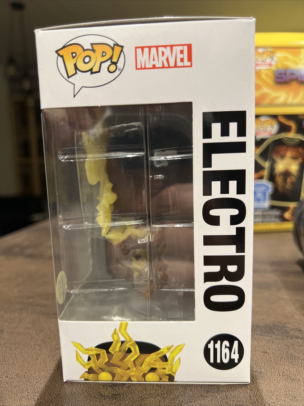 Thumbnail - Marvel Spider-man No Way Home Electro 1164 Gitd Inkl. T-shirt Funko