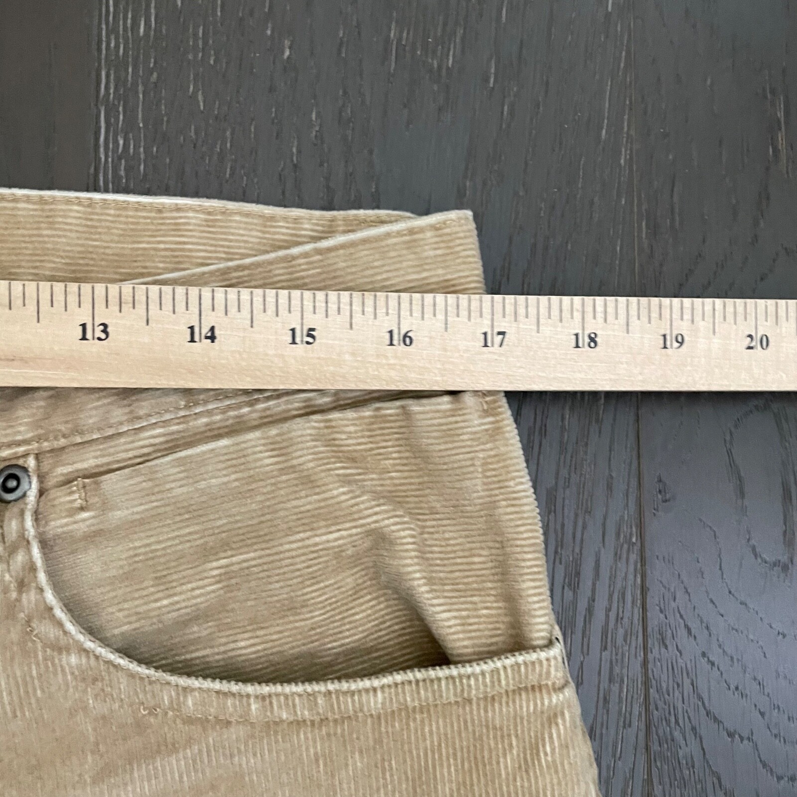 Quiksilver Shorts Mens Size 32 Straight Fit Tan Corduroy Beach Skater