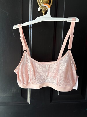 NEW Target Pink Lace Bralette Women s Size M Wireless Bra Soft Stretch Lounge
