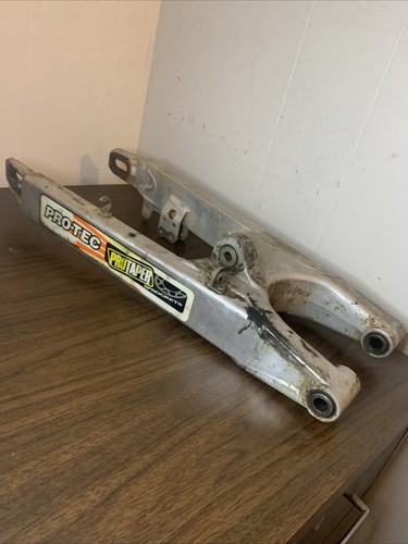 1999 - 2004 KTM 125SX 125 SX OEM Rear Swingarm Swing Arm Pivot Suspension 1999 - 第 1/16 張圖片