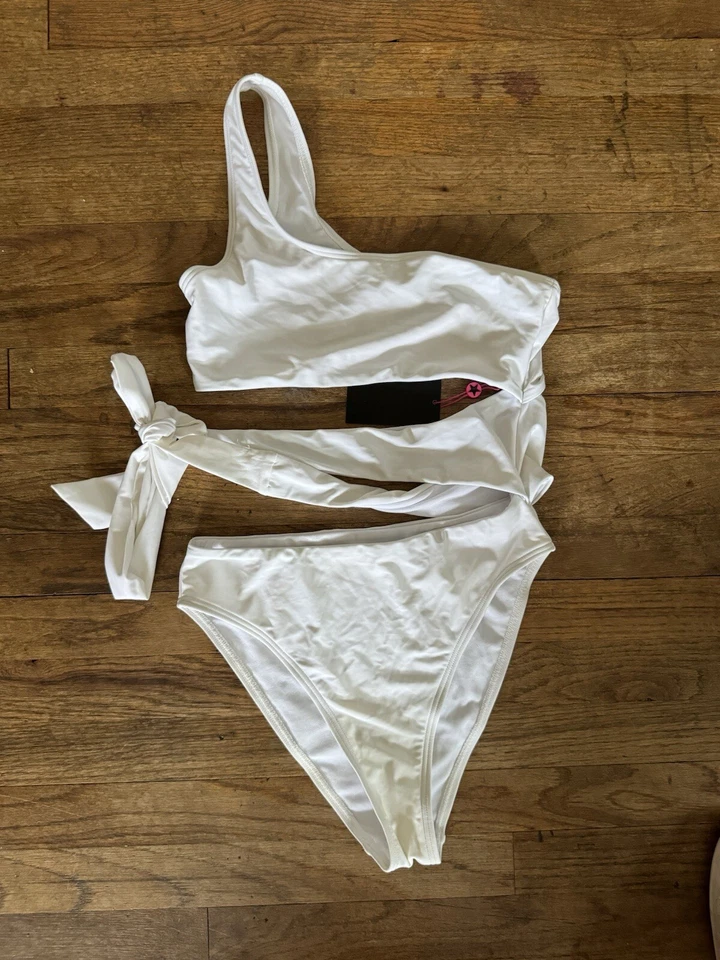 NWT South Beach Womens White Cut Out One Piece Bathing Suit, Size US 6 - Изображение 2 из 4