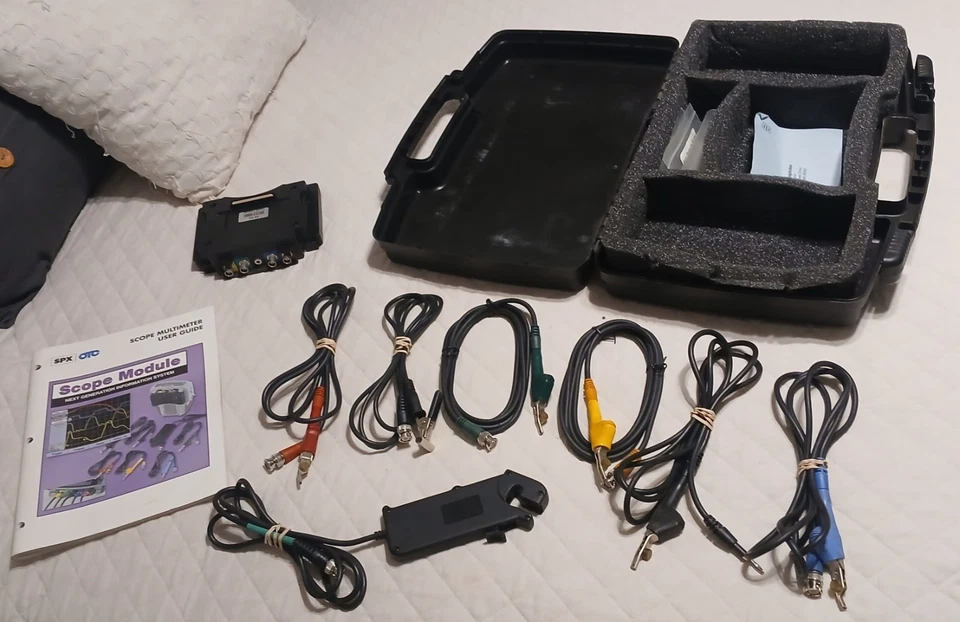 Multímetro de mira telescópica de laboratorio SPX OTC con cables, manual y estuche probado y funcionando Foto 4 de 4