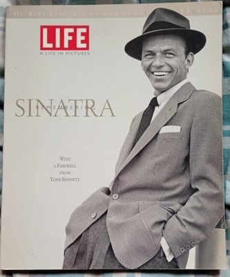 REMEMBERING SINATRA - A LIFE IN PICTURES 1998 FIRST ED.P/B vgc.