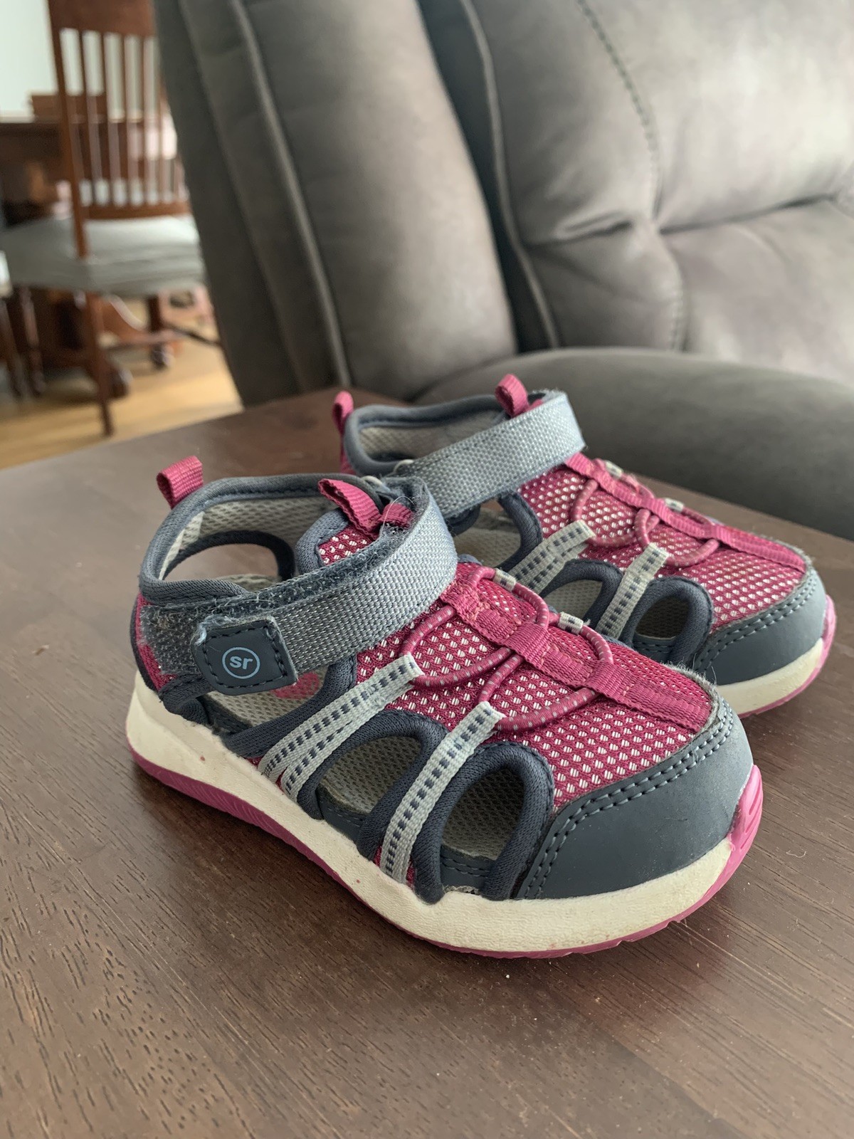 Stride Rite Athletic Girls Sandals Pink Gray Size 5