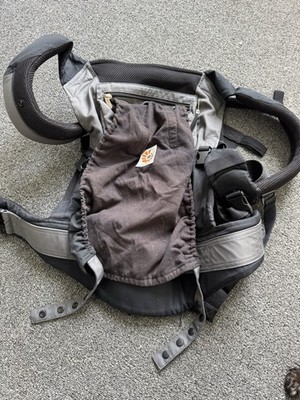 Ergobaby Ergonomic MultiPosition Baby Carrier Storage Pocket Black Camel