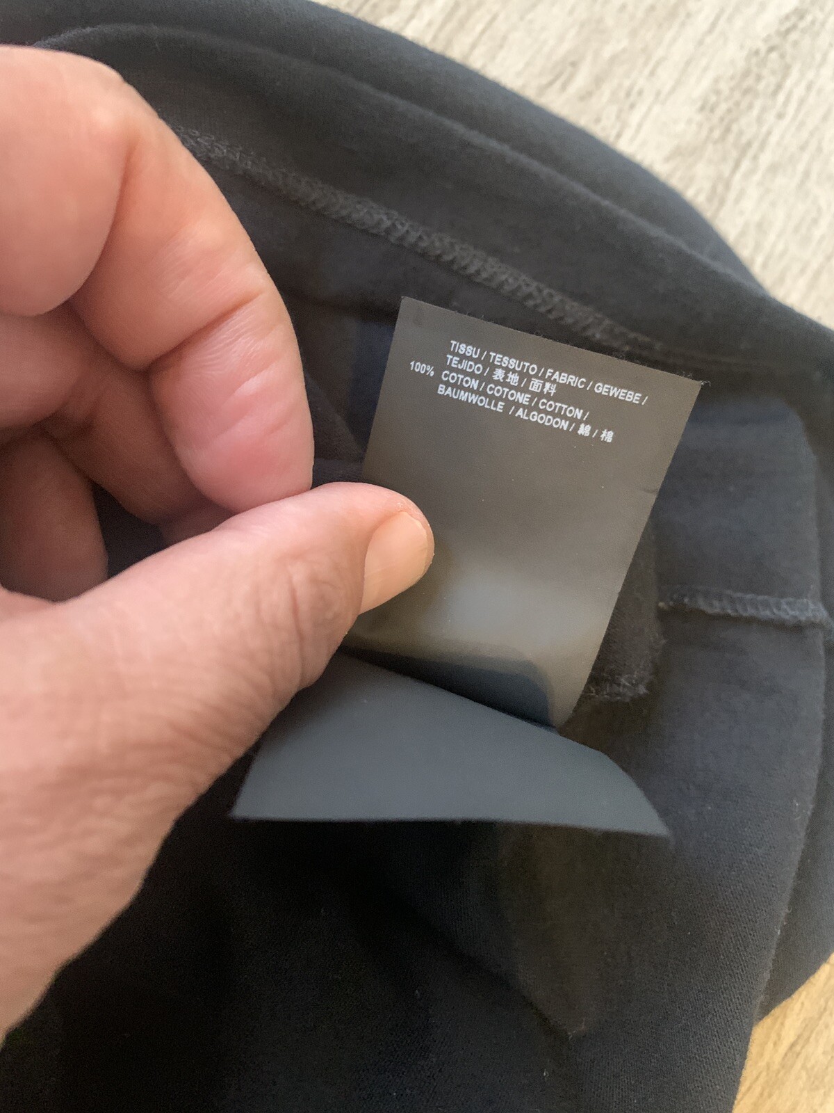 Top maglietta uomo Saint Laurent Paris bel disegno taglia su metro in foto