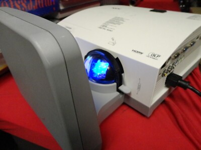 NEC U310W DLP PROJECTOR ECO MODE ULTRA SHORT THROW PC 3D READY 3100 ANSI LUMENS