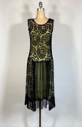 Antique 1920's black semi-sheer lace drop waist dress w/ beaded sk panel size XS