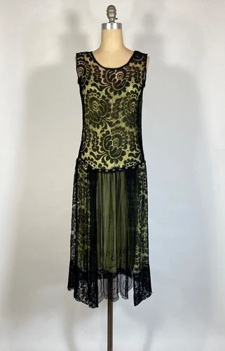 Antique 1920's black semi-sheer lace drop waist dress w/ beaded sk panel size XS