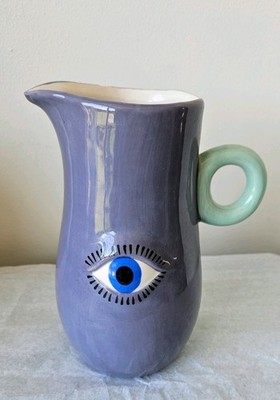 Eine moderne dekorative Kanne mit Blickbild. Augenkanne. Designed In Denmark #2290