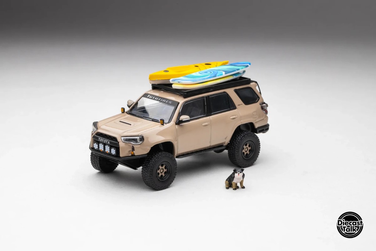 GCD 1:64 Toyota 4Runner Pre-Runner (Madpews) with accessories