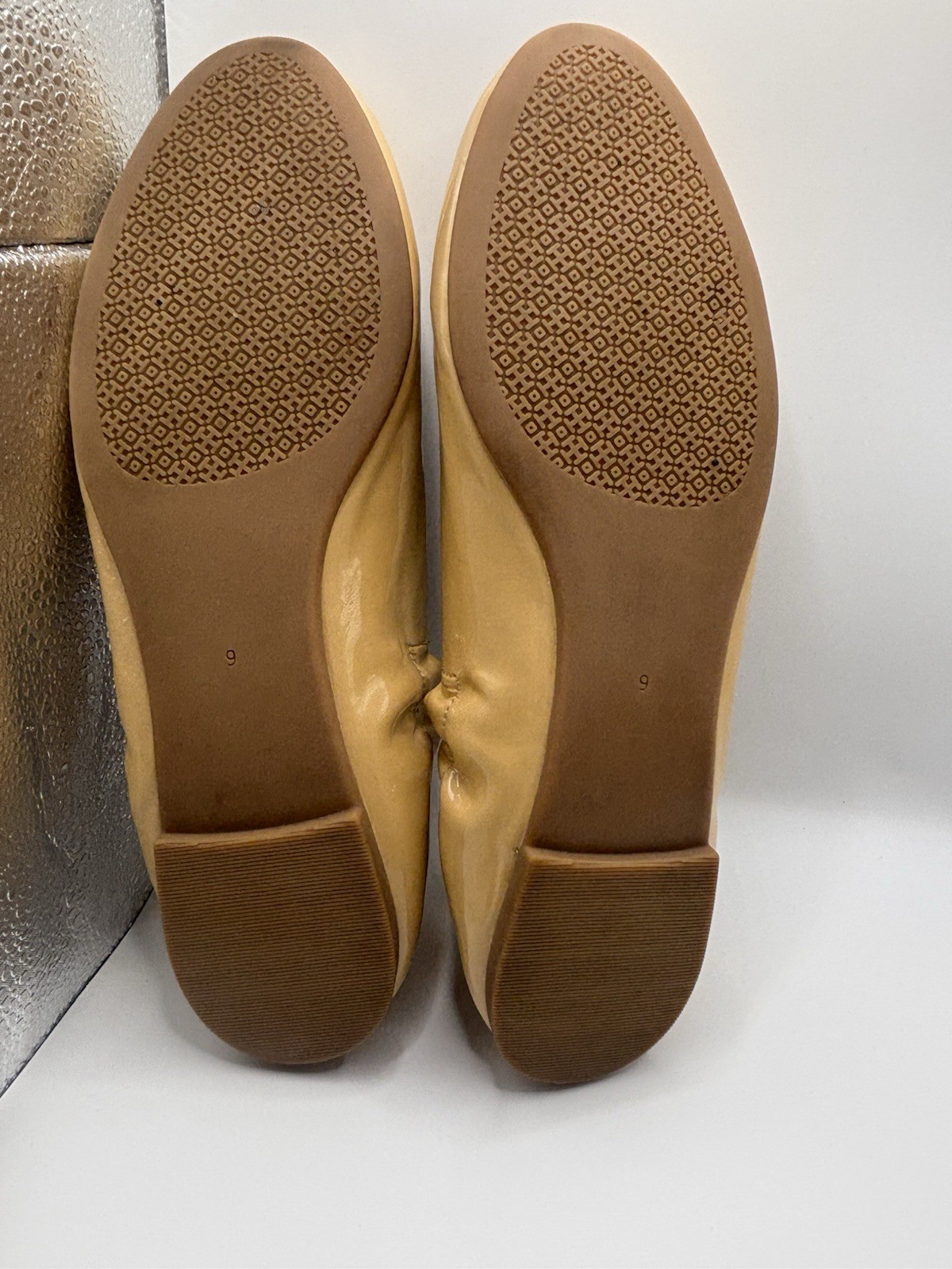 Tory Burch Beige Sand Patent Leather Ballet Flats Logo Women’s Size 9 M thumbnail 8