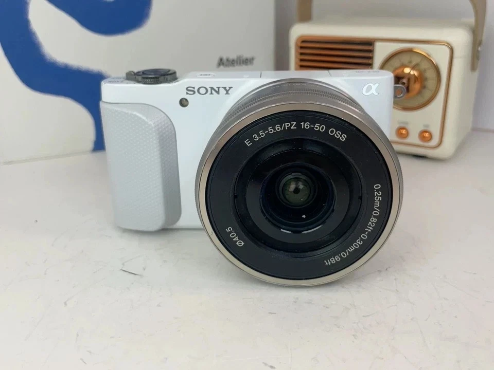 Sony Alpha NEX-3N 16.1MP Mirrorless Digital Camera w/ 16-50mm Lens w/Battery - Image 3 of 4
