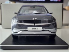 1:18 Hyundai IONIQ5 F/L E-GMP Platform Gray Limited Dealer 1st Edition 