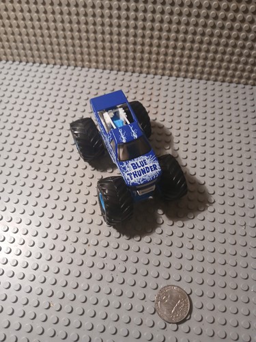 Pneumatici Monster Jam Blue Thunder Diecast Truck Spin Master Lightning Graphics BKT - Foto 2 di 2