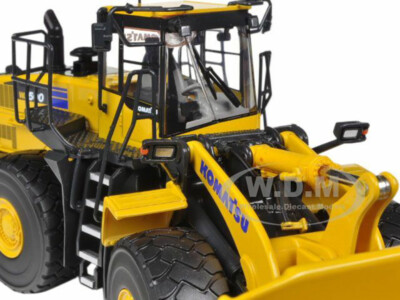 KOMATSU WA500-7 WHEEL LOADER 1/50 DIECAST MODEL BY FIRST
