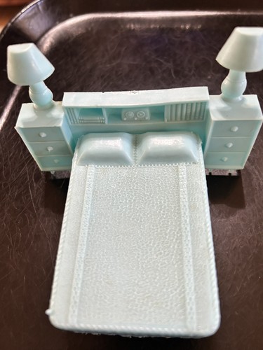 Dollhouse Furniture 1970’s - Picture 3 of 5