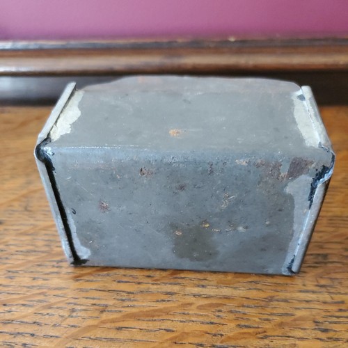Match Holder ~Farmhouse - Lidded Box - Picture 4 of 5