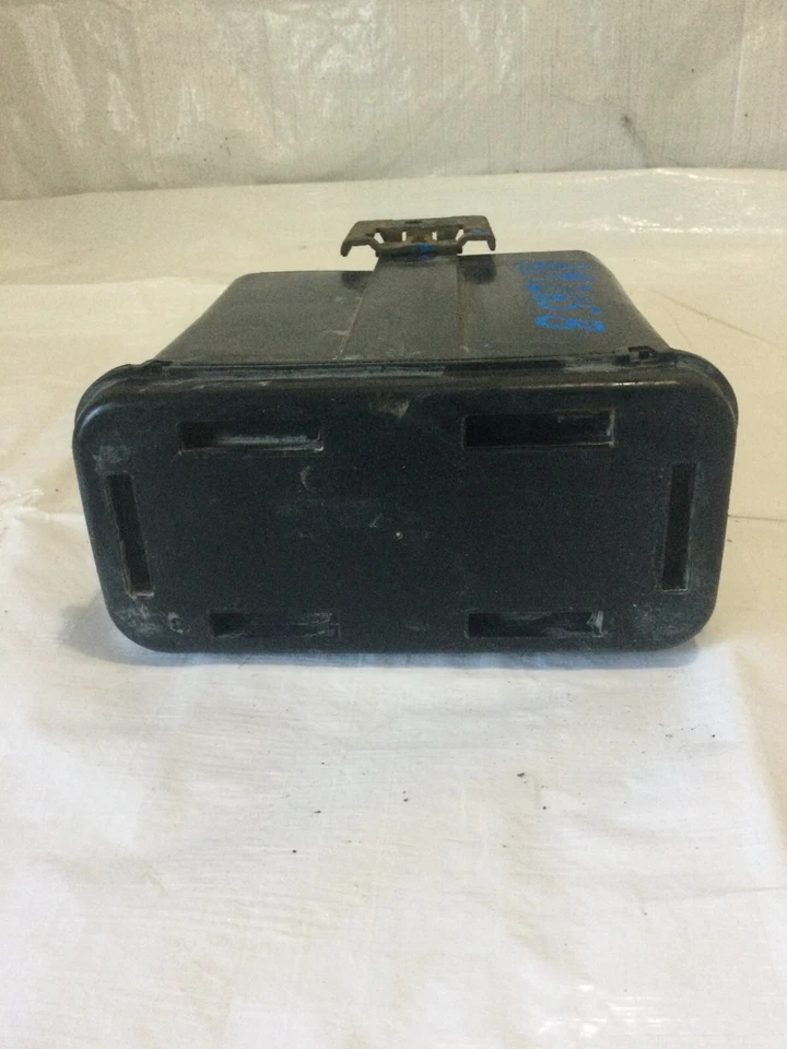 GMC Sierra 1500 2007-2013 evaporador de vapor de combustible emisión bote EVAP fabricante de equipos originales Foto 2 de 4