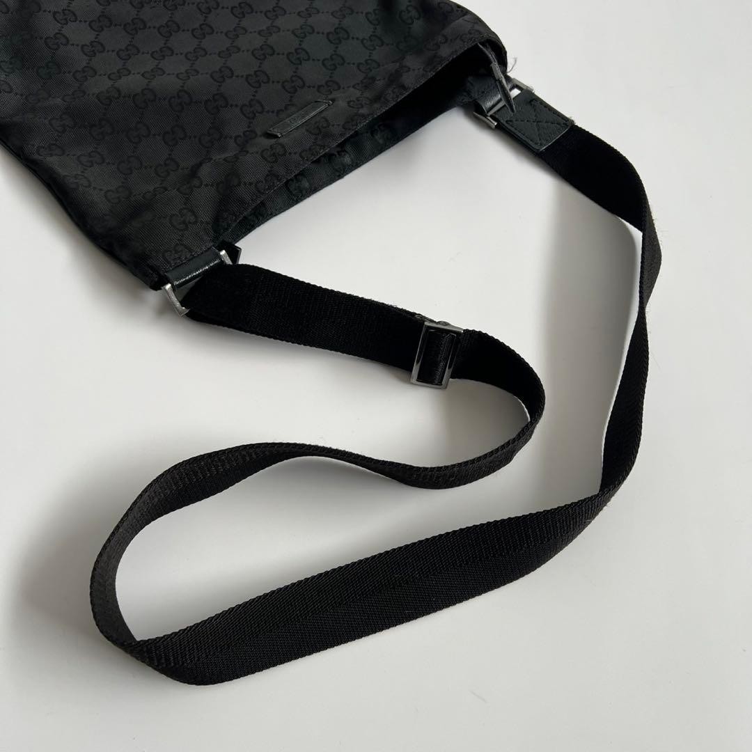 Authentic GUCCI GG Pattern Canvas One Shoulder Bag - image 7