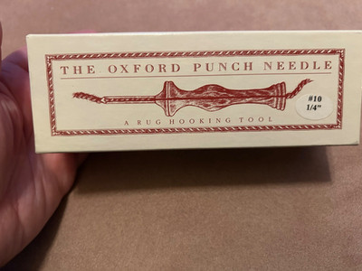NEW IN BOX, THE AMY OXFORD PUNCH NEEDLE RUG HOOKING TOOL 1/4 , WITH INSTRUCTIONS