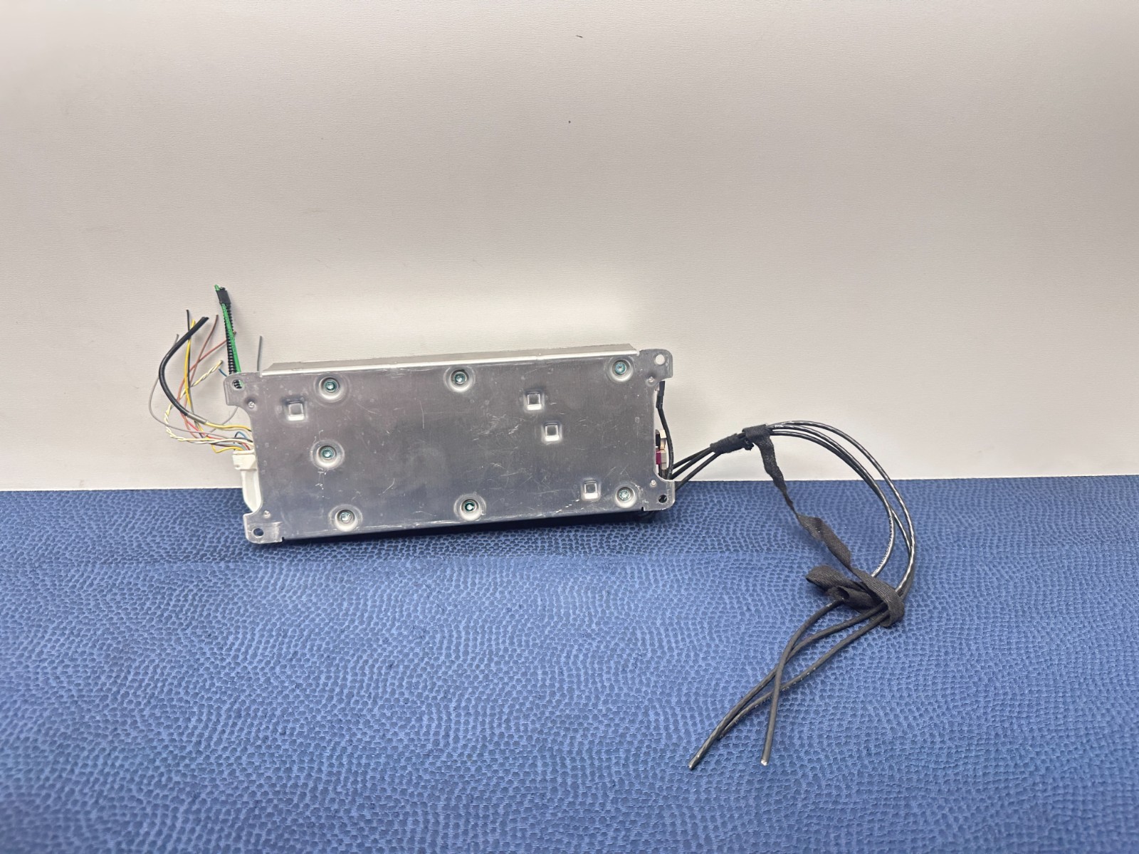 4–16 BMW E92 3/6 Srs Telematic Bluetooth Communication Control Module OEM 3-Port