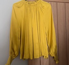 H&M Gorgeous mustard Silk Feel Blouse Size BNWT longsleeved  size 6