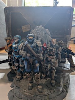 Halo Reach Legendary Edition w/Statue and All Parts (no game)