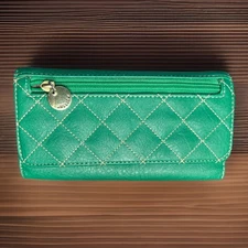 Relic by Fossil Green Quilted Wallet Women’s Faux Leather Zip Clutch Purse