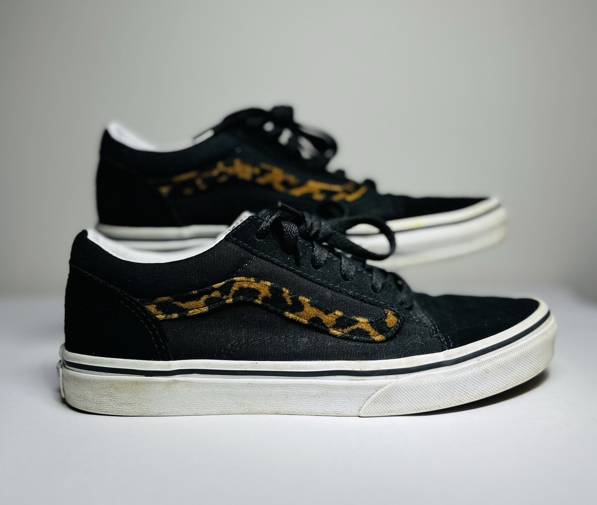 Size 6 VANS Off The Wall Leopard Print Brown Low Top‎ Mens Sneakers Shoes 721356 Premium Authentic Shoe in Leopard Orange / Black | Vans main image 2