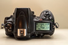 Nikon D700 12.1MP Digital SLR DLSR Camera
