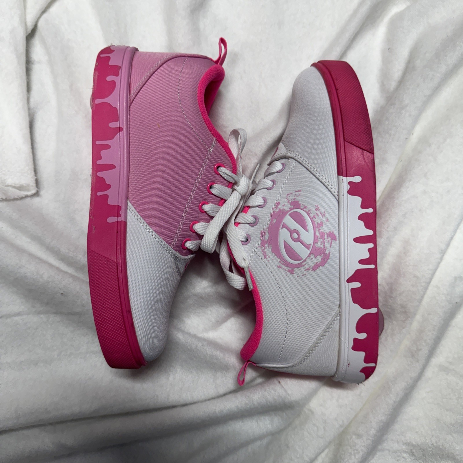 Heelys Shoes Girls Size 5 White Pink Wheeled Roller Skate Sn