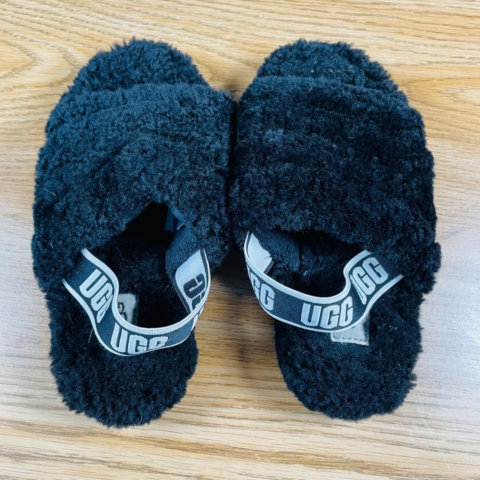 Sandalias UGG Fluff Yeah Slides niños talla 3 negras neón rosa piel de oveja Foto 3 de 4