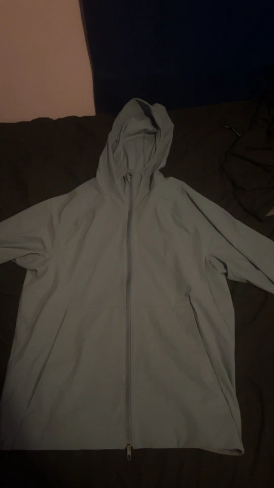 Lululemon 男式 xs 防风夹克 灰色 状况良好 — 第 2/3 张图片