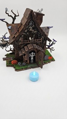 Halloween Deko Spuk Hexenhaus Geisterhaus aus Holz beleuchtet