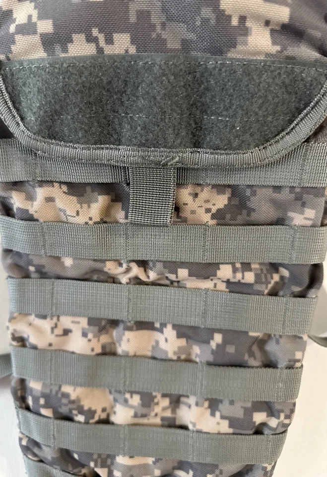 Mochila de hidratação Condor Tactical Molle cinza camuflada - Imagem 2 de 4