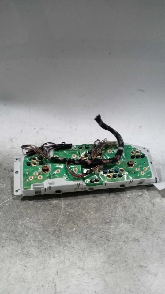 Speedometer Cluster 6 Cylinder VIN W 8th Digit Fits 98-99 ISUZU RODEO 419641 - Image 2 of 3